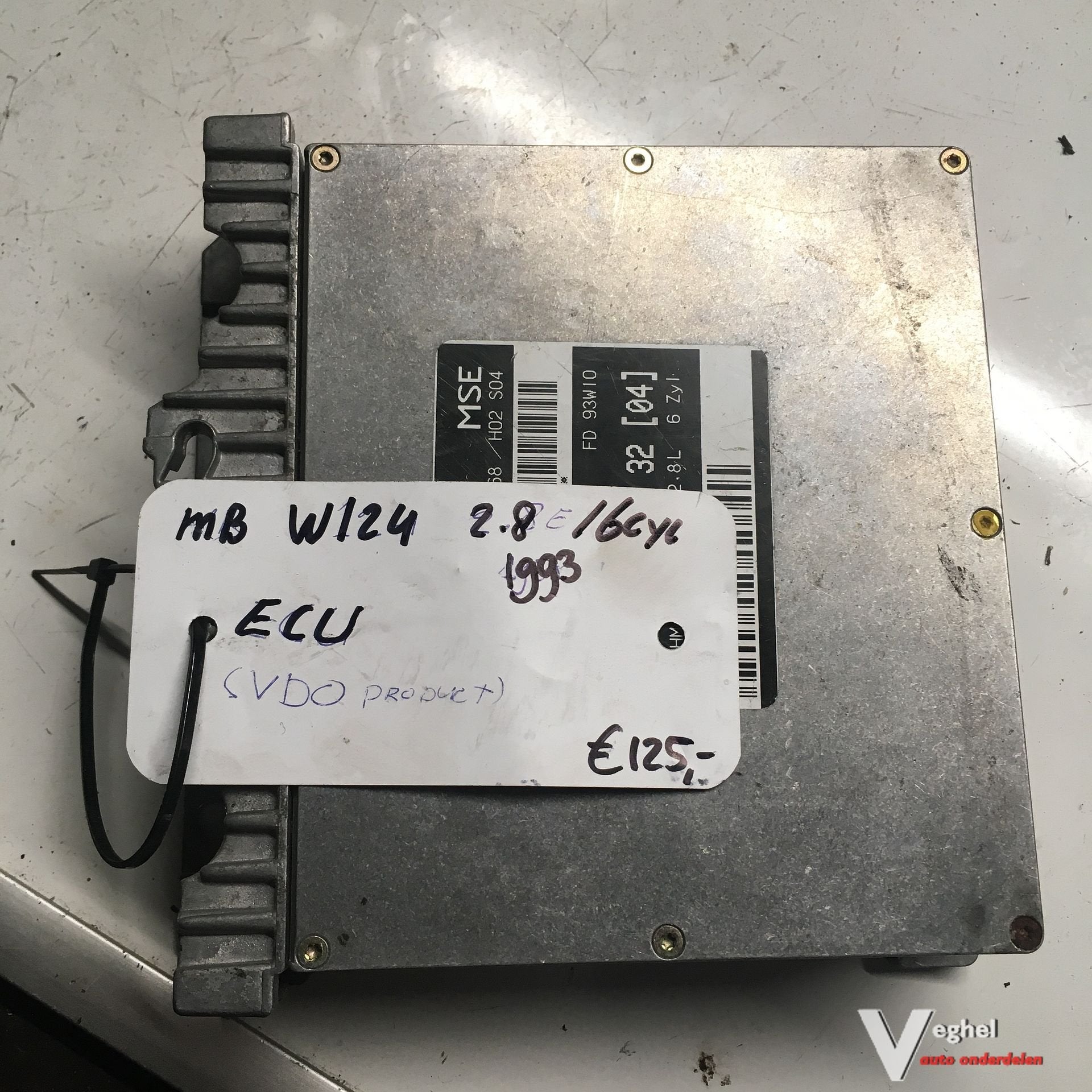 Mercedes W124 2.8 / 6 cilinder 1993 ECU  013 545 1132 [04]