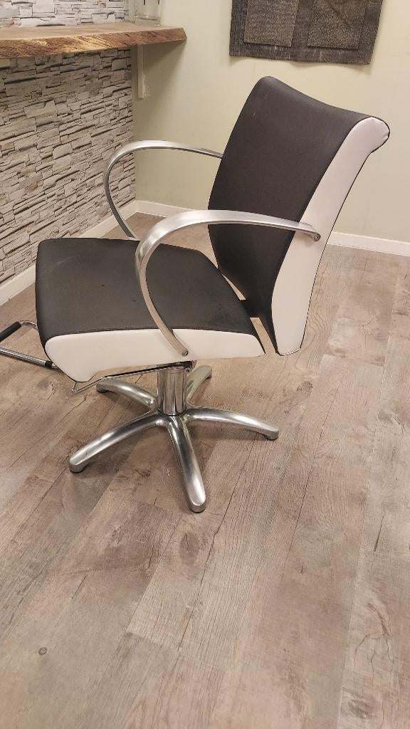 Kappersstoel, Huis en Inrichting, Stoelen, Ophalen, Overige materialen, Gebruikt, Zwart