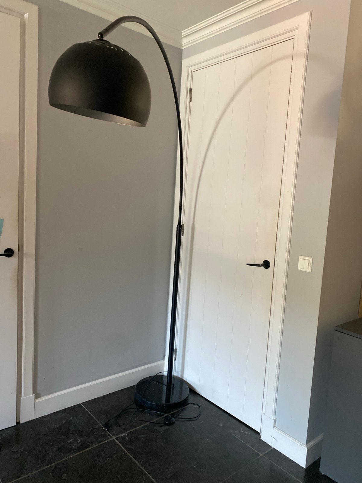 Booglamp met kleine gebruikerssporen, Huis en Inrichting, Lampen | Vloerlampen, Ophalen, Gebruikt, 200 cm of meer, E27 (groot)