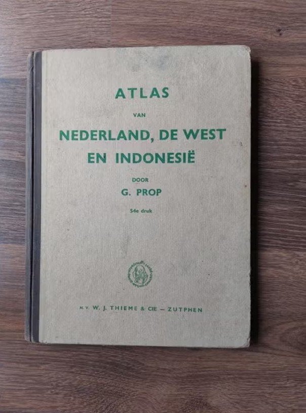 Oude Atlas Nederland, West en Indonesië - G. Prop, Boeken, Atlassen en Landkaarten, Gelezen, Bosatlas, 1800 tot 2000, Nederland