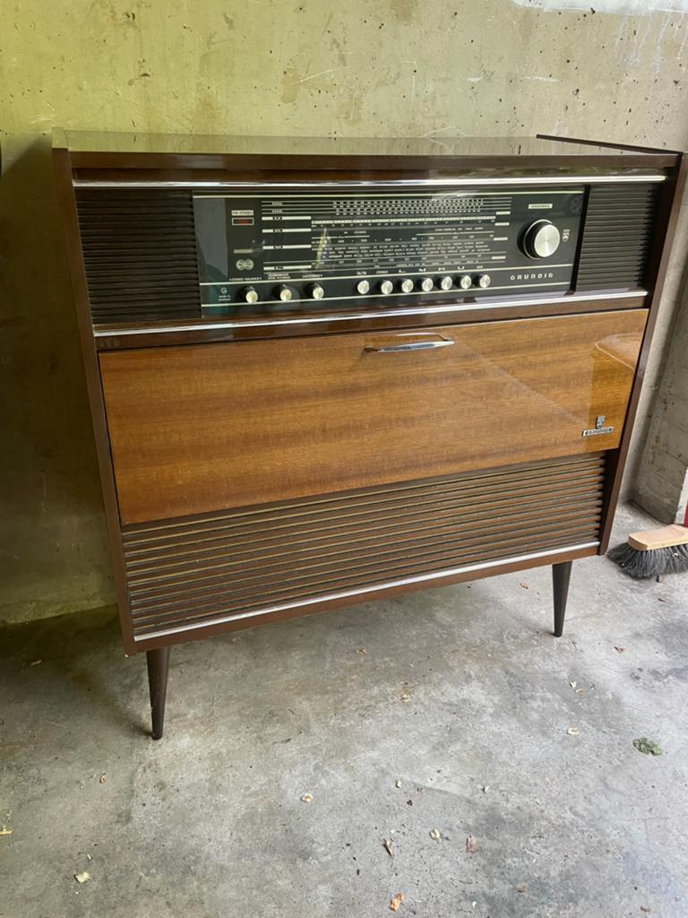 Grundig radiomeubel uit de jaren '60 '70 met platenspeler, Antiek en Kunst, Ophalen