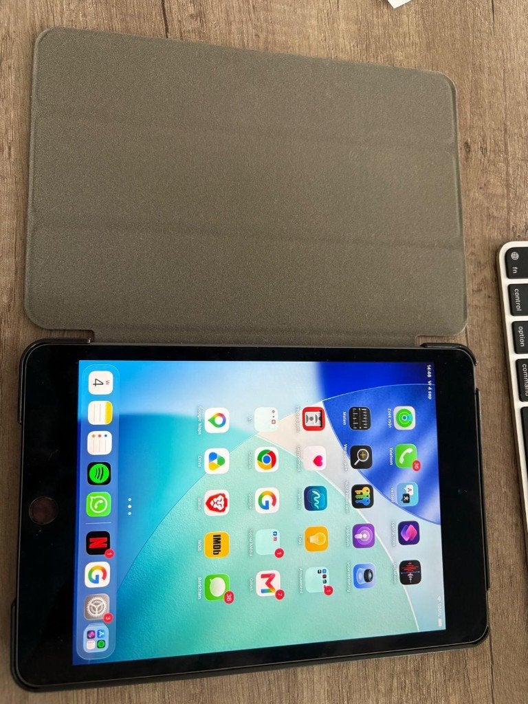 Apple iPad Mini 5 64GB, inclusief hoesje, nieuwstaat, Apple iPad, 8 inch, Ophalen of Verzenden, Zo goed als nieuw