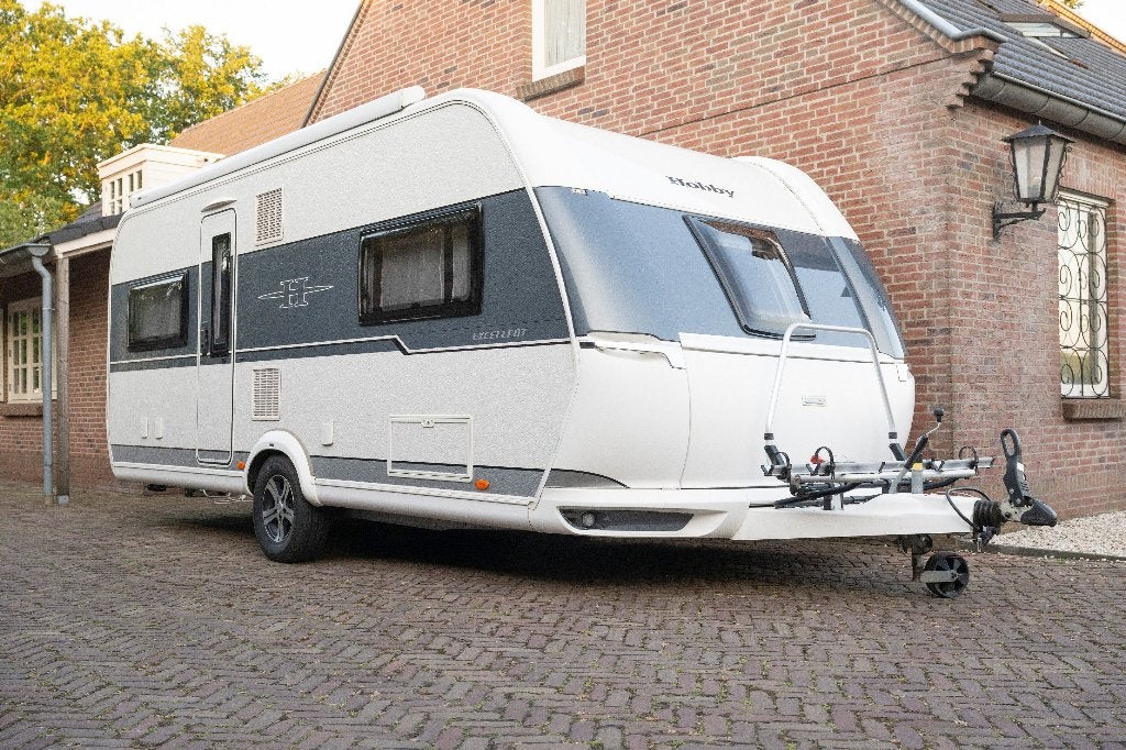 Luxe Hobby Excellent 560 CFe  2020, Caravans en Kamperen, Rondzit, Hobby, Vast bed, 5 tot 6 meter
