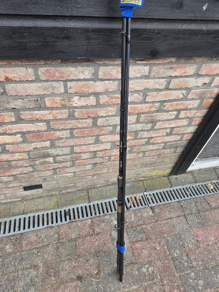 Nytro feeder, Ophalen of Verzenden, Zo goed als nieuw, Werphengel