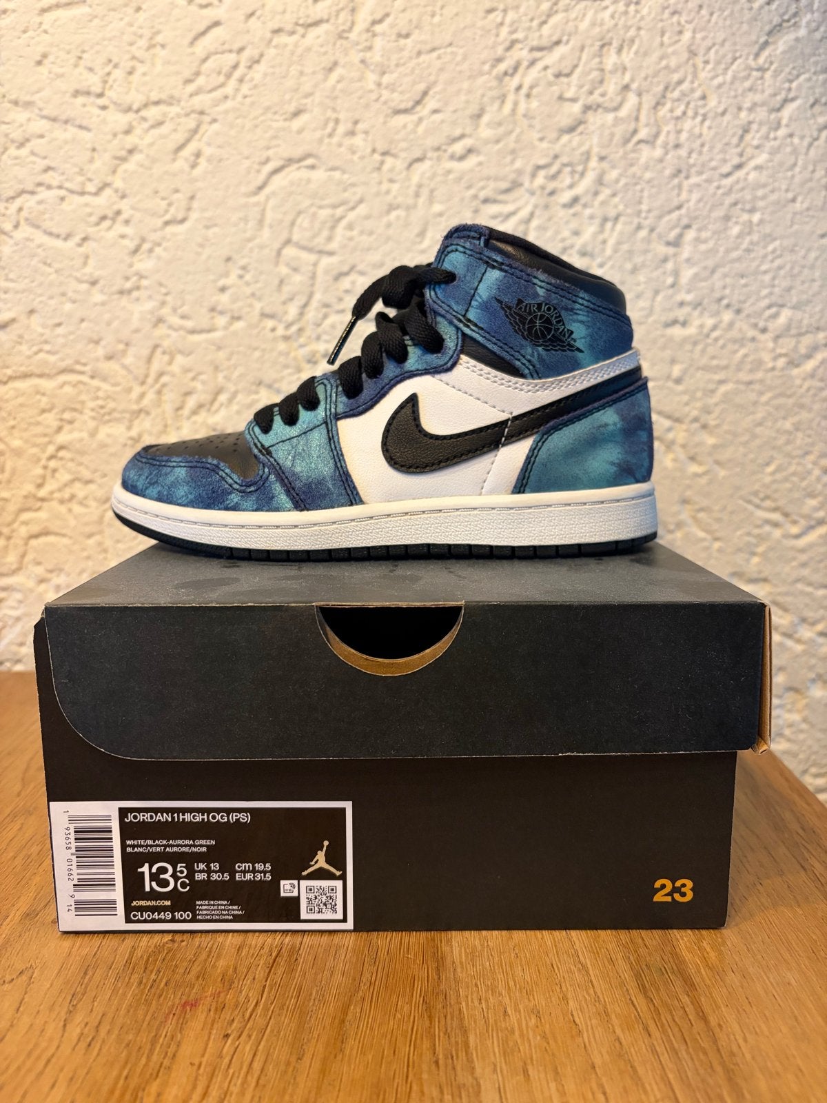 Jordan 1 High Tie Dye - Maat 31,5 - Release 2020, Kinderen en Baby's, Kinderkleding | Schoenen en Sokken, Gebruikt, Ophalen of Verzenden