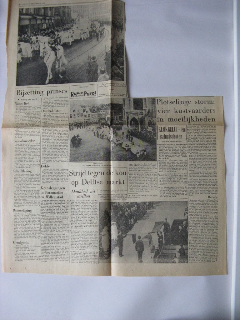 Trouw  10 december 1962 Bijzetting prinses, Ophalen of Verzenden, 1960 tot 1980, Knipsel(s)