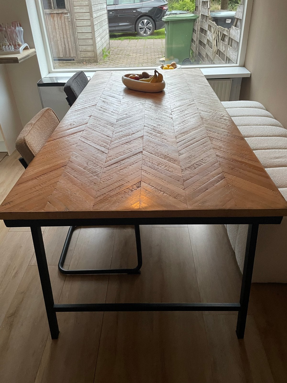 Elegante eettafel met visgraatpatroon 200 x 90, Ophalen, 50 tot 100 cm, Zo goed als nieuw, 150 tot 200 cm