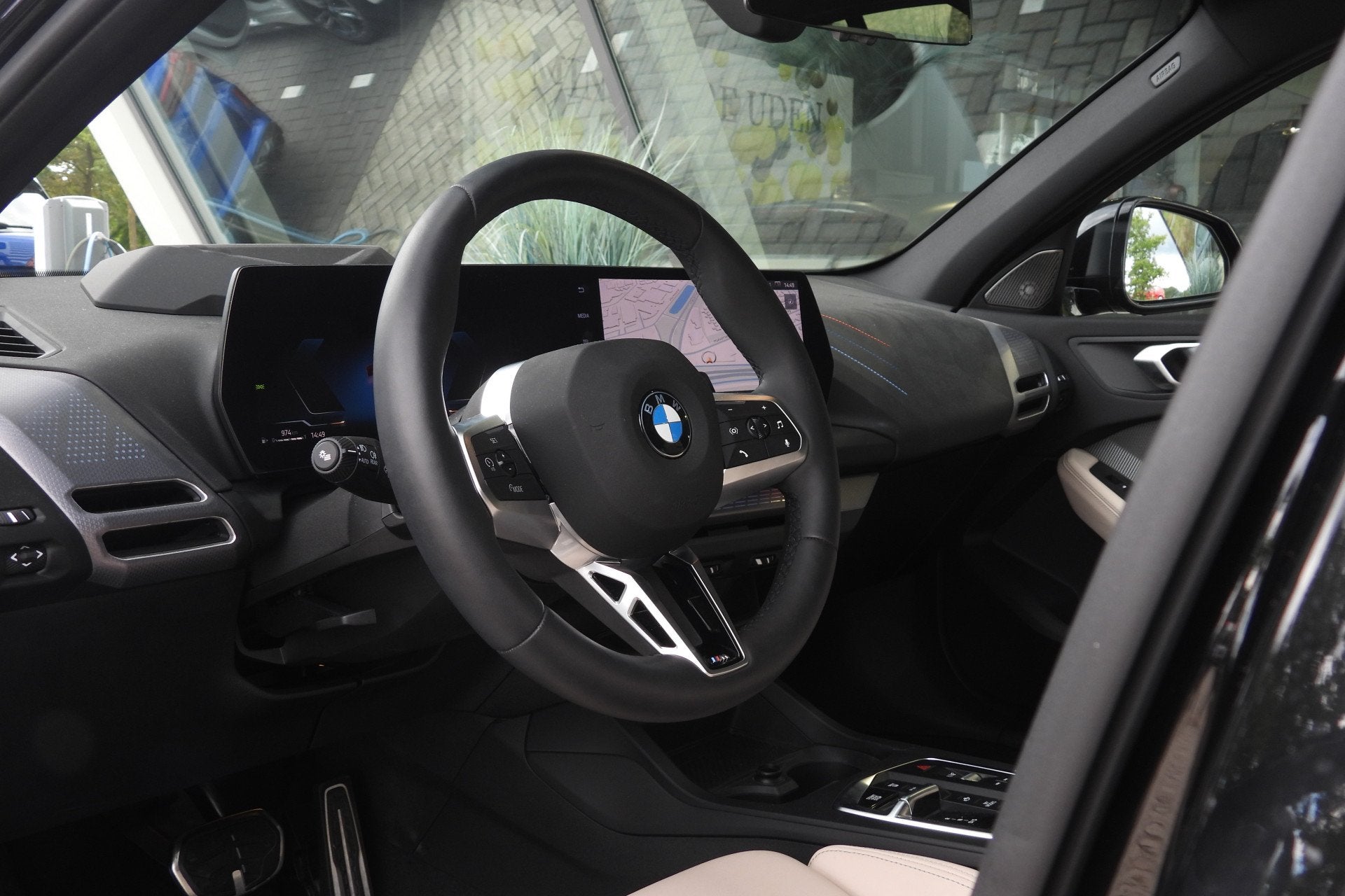 BMW 1 Serie 120 M Sport Automaat / Panoramadak / Achteruitri, Auto's, Zwart, 156 pk, Zwart, Bedrijf