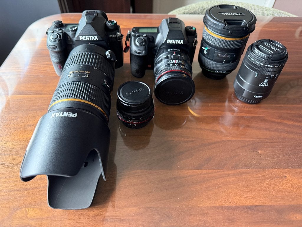Pentax K-3 III + K-5 + 60-250mm+11-18mm+20-40mm+70mm+100mm, Ophalen, Spiegelreflex, Zo goed als nieuw, Pentax