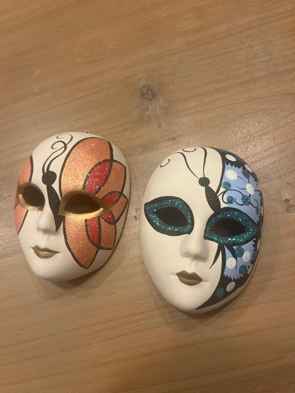 Set van 2 handgeschilderde Venetiaanse maskers, Ophalen of Verzenden, Nieuw