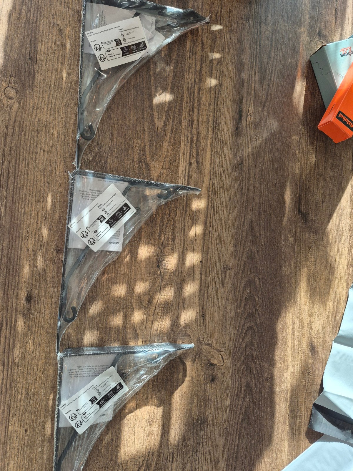 IKEA RAMSHULT plankdragers (5 stuks), Huis en Inrichting, Ophalen, Met plank(en), Nieuw, Minder dan 150 cm