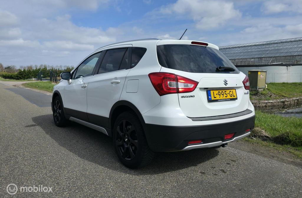 Suzuki S-Cross 1.0 Boosterjet / Navi / Camera / Trekhaak, Auto's, Suzuki, Stof, Gebruikt, Stoelverwarming, 400 kg