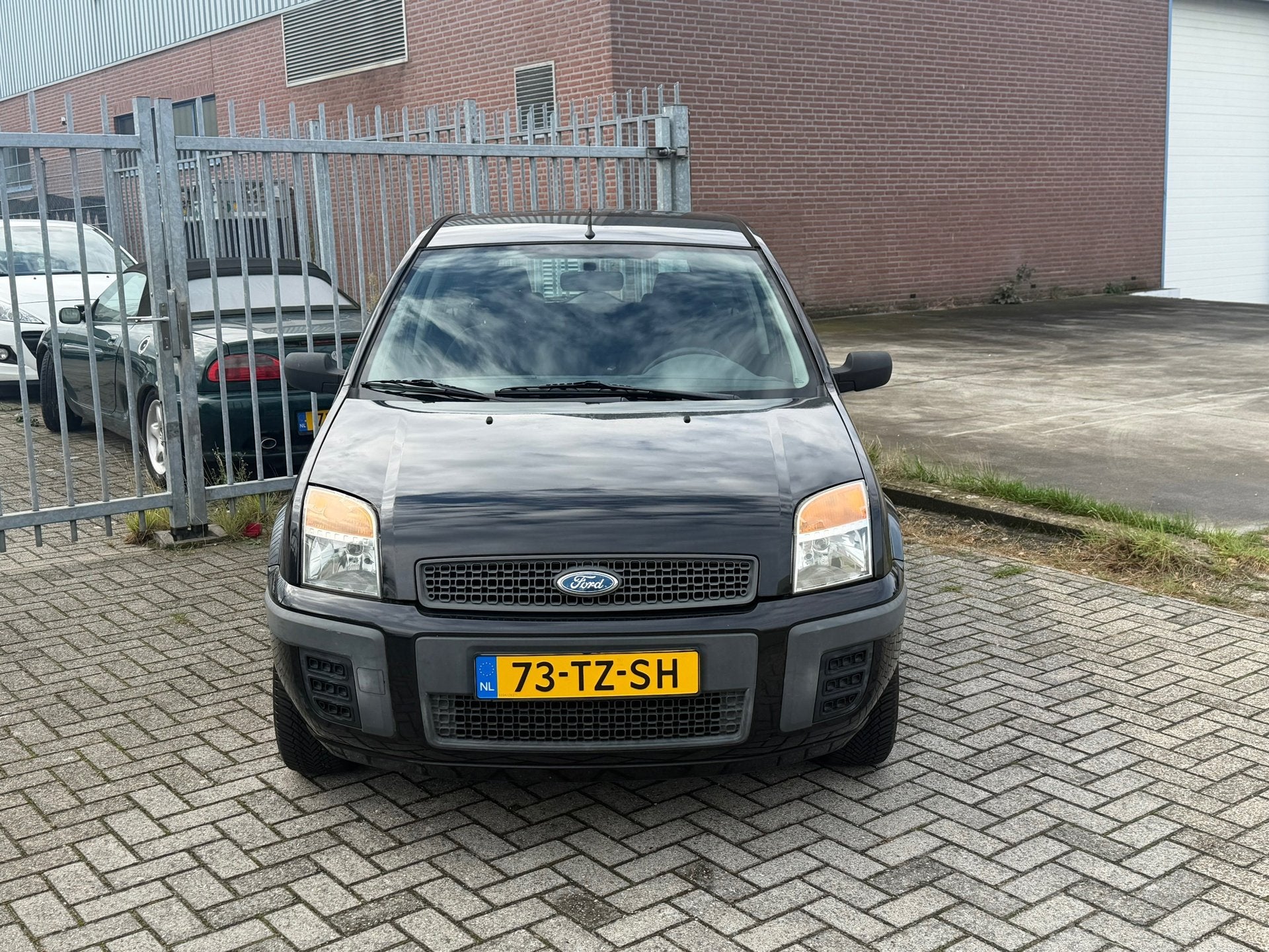 Ford Fusion 1.4-16V Champion 5 deurs HOGE INSTAP! NL AUTO NA, Auto's, Voorwielaandrijving, Gebruikt, Zwart, Origineel Nederlands