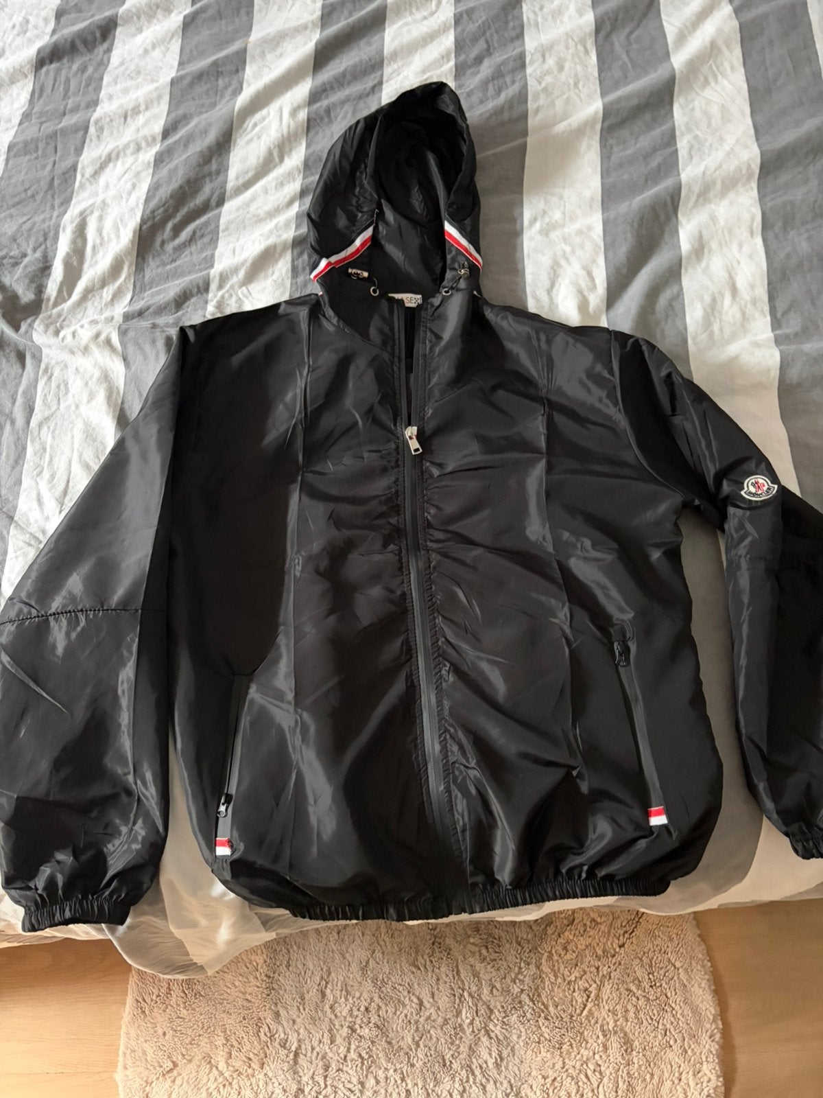 Moncler windbreaker | maat M, Caravans en Kamperen, Ophalen of Verzenden, Nieuw, Regenjas, Heren