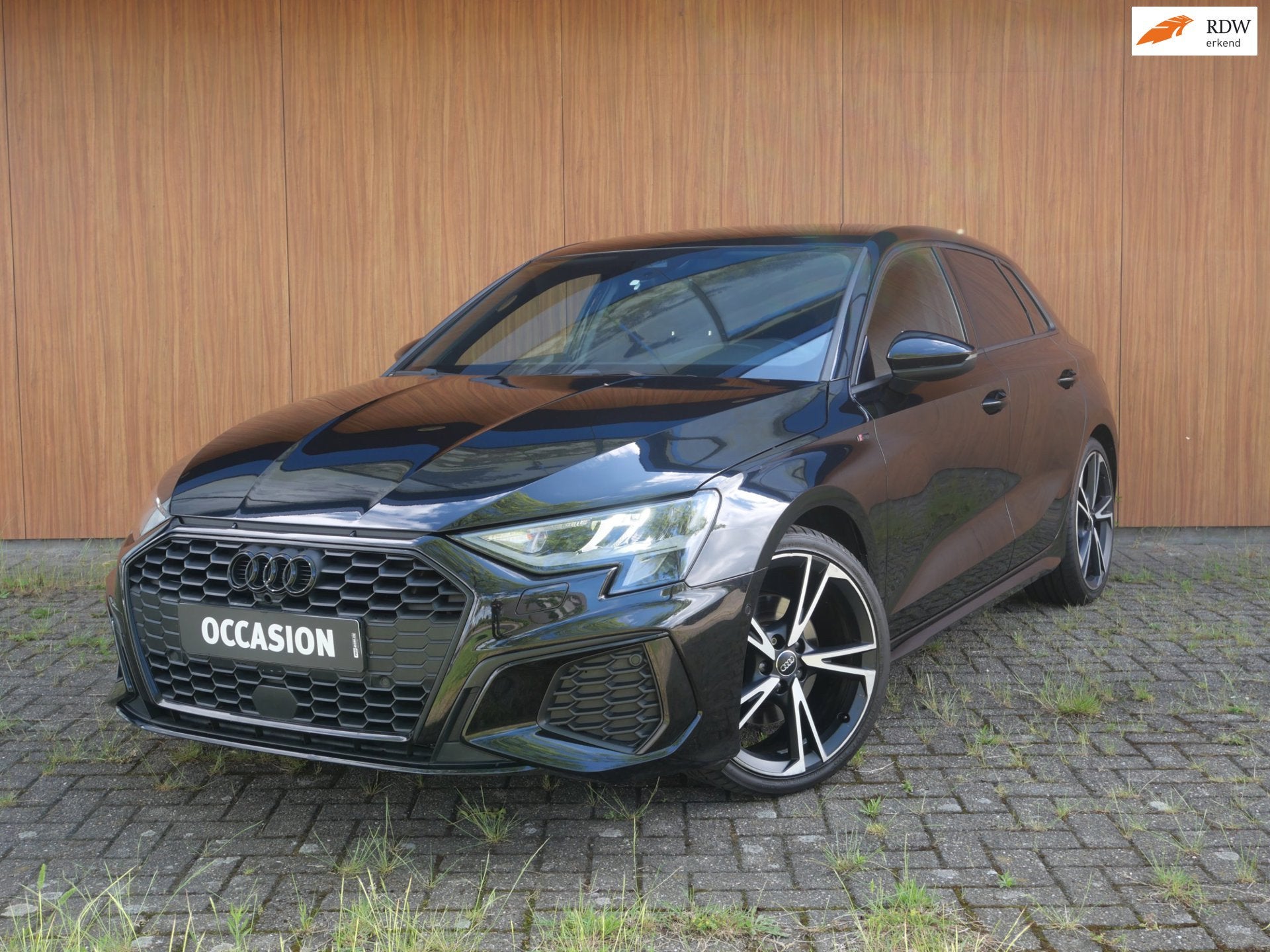 Audi A3 SPORTBACK | AUTOMAAT | S LINE, Auto's, Stof, Gebruikt, Euro 6, 4 cilinders