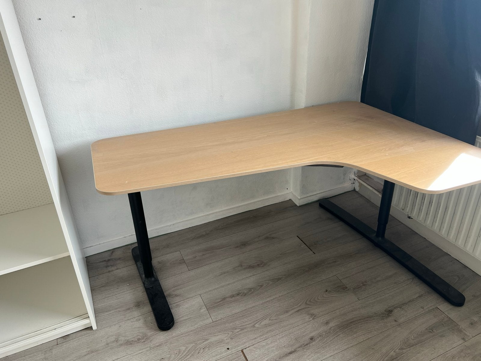 IKEA Bekant Hoekbureau - voor maandagmiddag ophalen, Huis en Inrichting, Ophalen, Gebruikt, Hout, Hoekbureau
