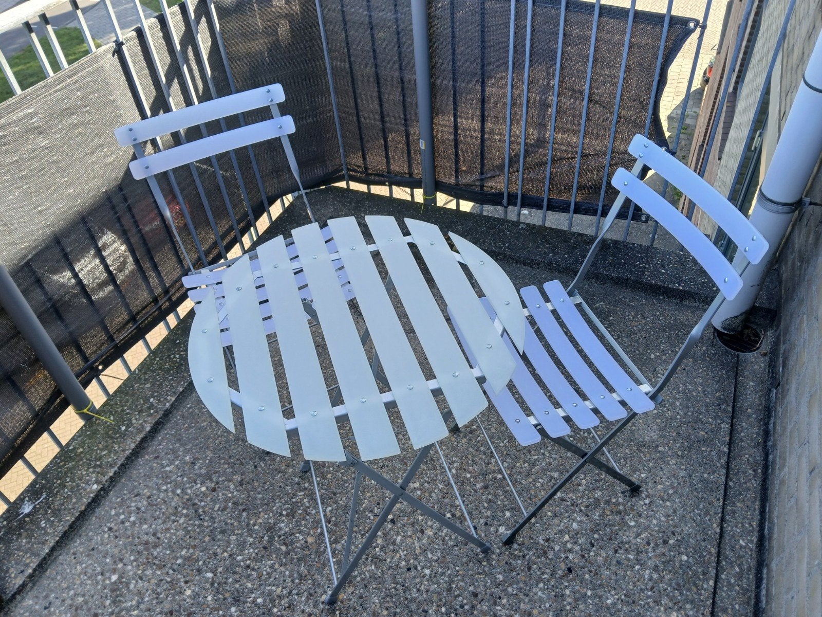 Kunststof bistro set wit, Tuin en Terras, Ophalen, Gebruikt, Kunststof, 2 zitplaatsen