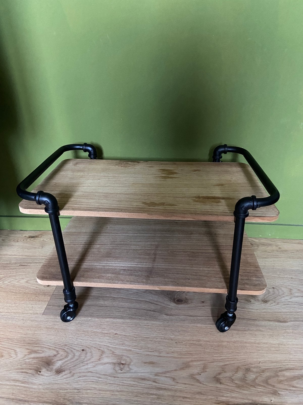 Industriële trolley / bijzettafel met wieltjes, Ophalen, Gebruikt, Hout