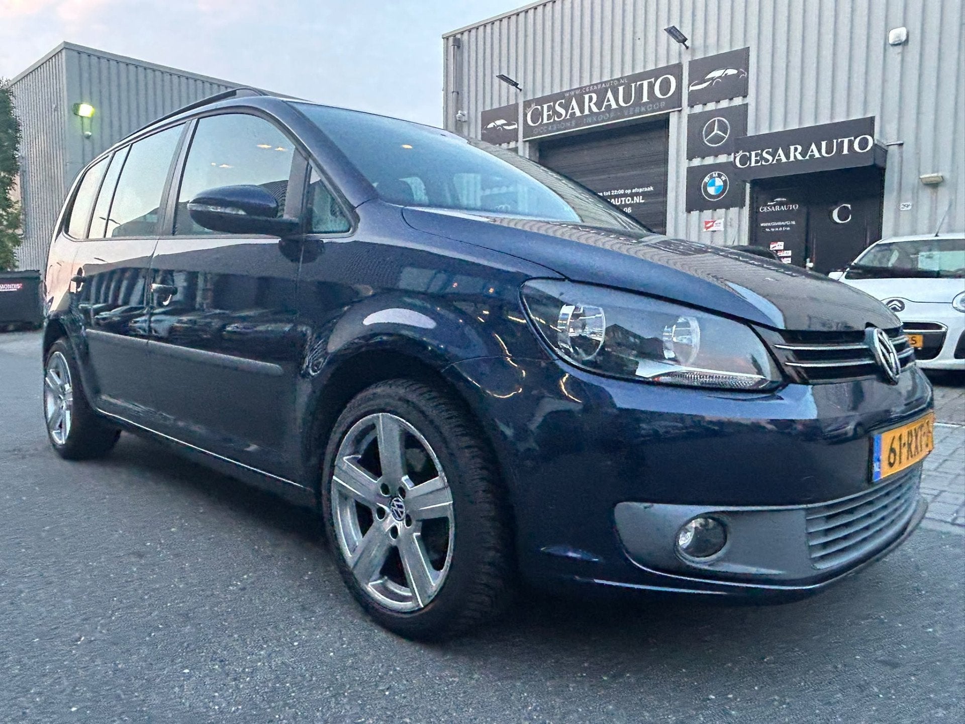 Volkswagen Touran 1.4 TSI AUTOMAAT 7-TRAPS / 7 PERSOONS / DE, Euro 5, Gebruikt, Zwart, Met garantie (alle)