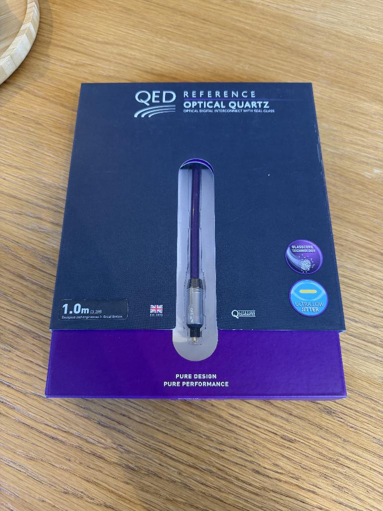 QED Optical quartz 1m, Ophalen of Verzenden, Zo goed als nieuw, Minder dan 2 meter, Optische kabel