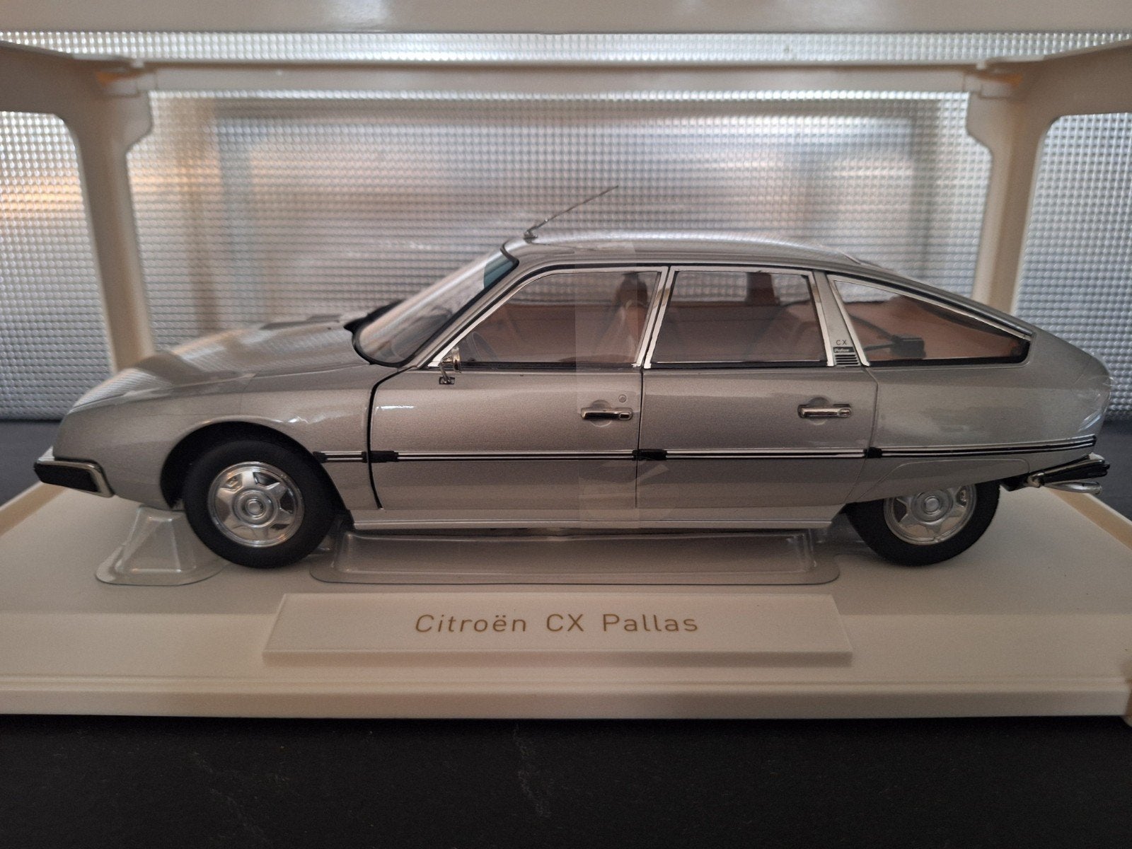 Citroën CX 2200 Pallas 1976 Schaal 1:18, Auto, Norev, Ophalen of Verzenden, Norev