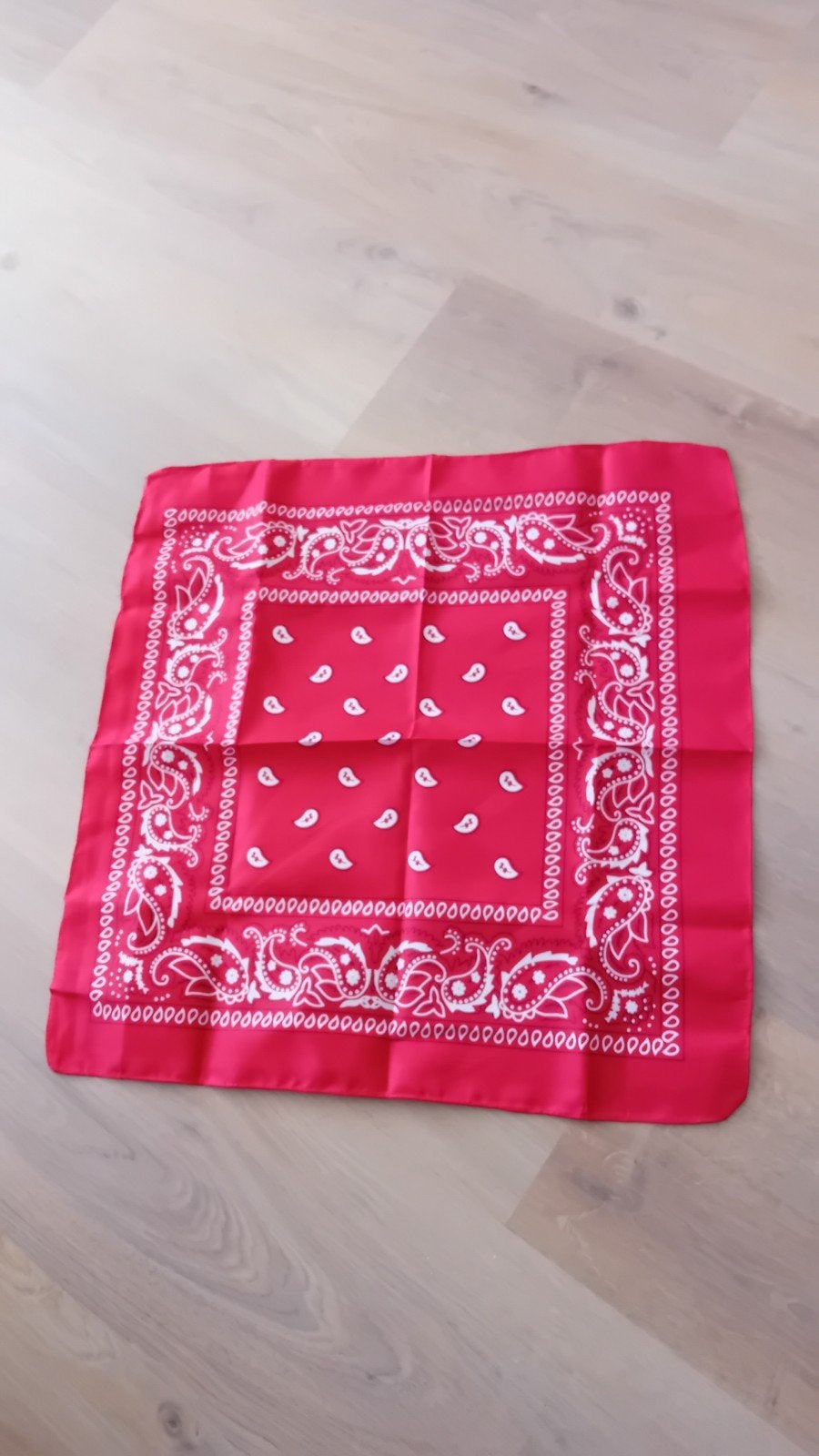 Zakdoeken rood of kan ook als sjaaltje gedragen worden nieuw, Ophalen of Verzenden, Nieuw, Rood, Overige typen