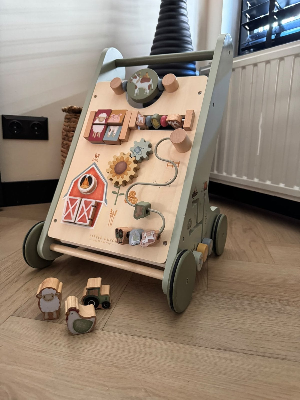 Little Dutch Houten Loopwagen Boerderij Activiteiten, Ophalen of Verzenden, Zo goed als nieuw, Overige typen, Met wieltjes