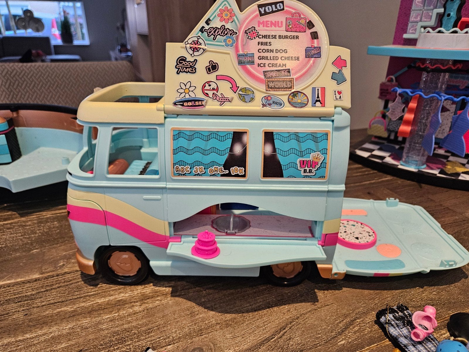 L.O.L. Surprise! Beauty Salon, Camper & Poppen Set, Kinderen en Baby's, Speelgoed | Poppenhuizen, Ophalen, Zo goed als nieuw, Toebehoren