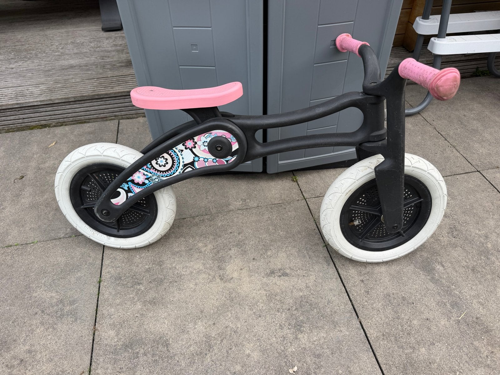 Wishbone Loop loopfiets - Zwart/Roze met extra handvatten, Ophalen, Gebruikt
