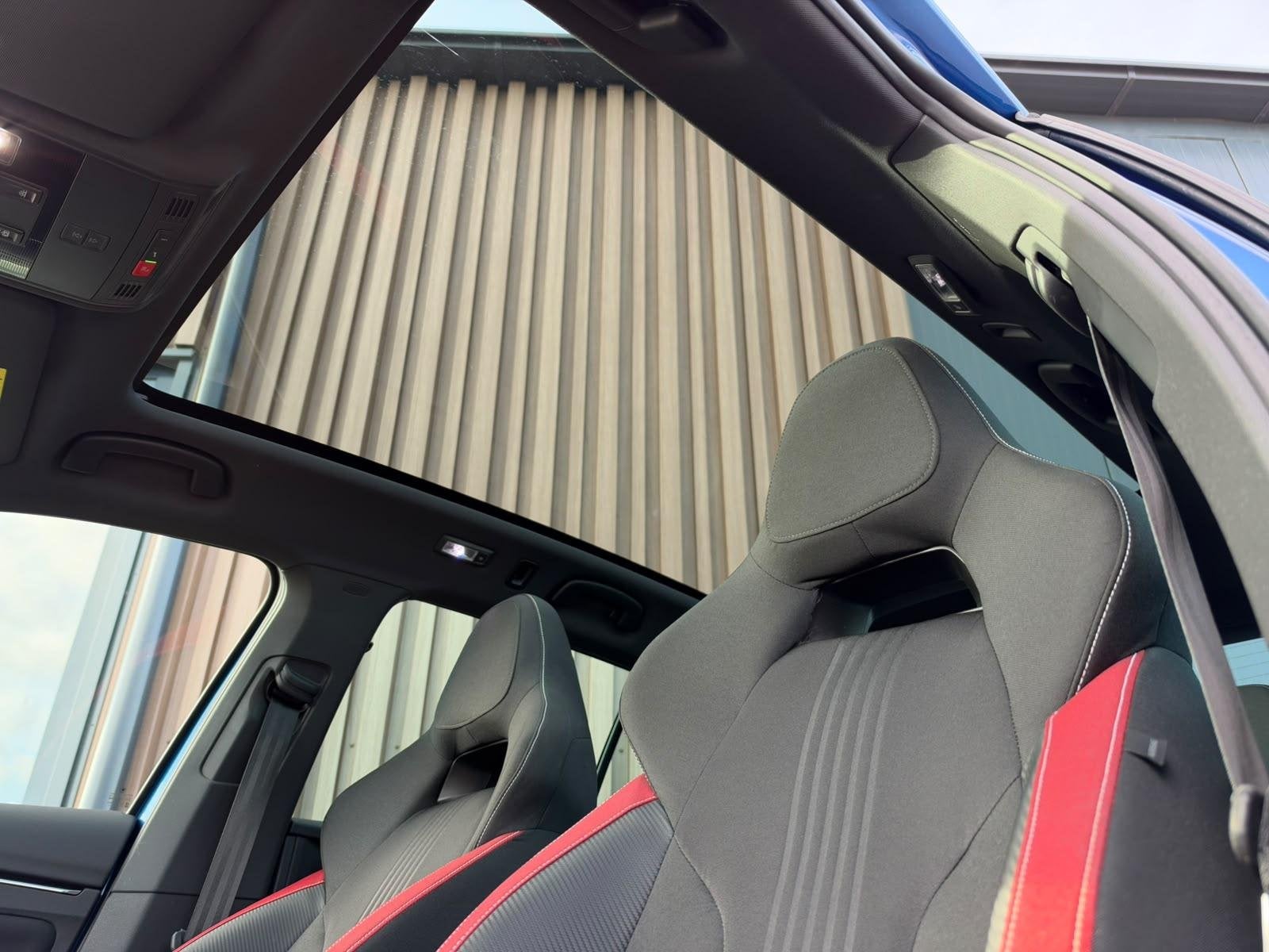 Skoda Kamiq 1.0 TSI Monte Carlo | BTW | Automaat | Pano | Ca, Dealer onderhouden, Gebruikt, Euro 6, Overige kleuren