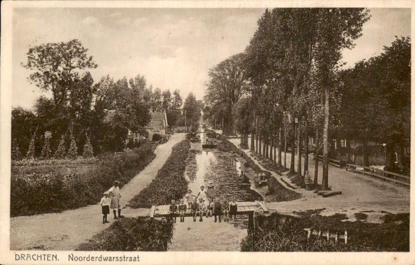 Drachten - Noorderdwarsstraat, Ophalen of Verzenden, 1920 tot 1940, Gelopen, Friesland