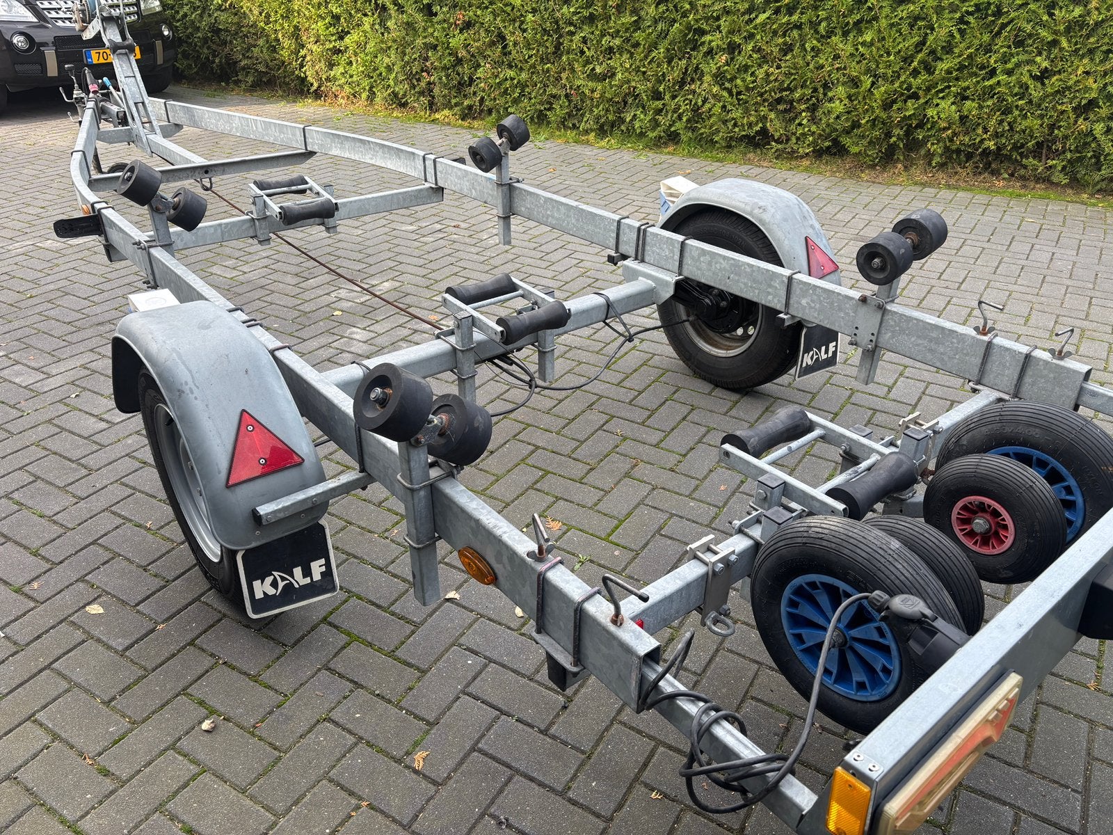 Kalf 1500 kg trailer. Met kenteken bj 2012, Ophalen, Minder dan 1500 kg, Gebruikt, Verstelbare verlichting