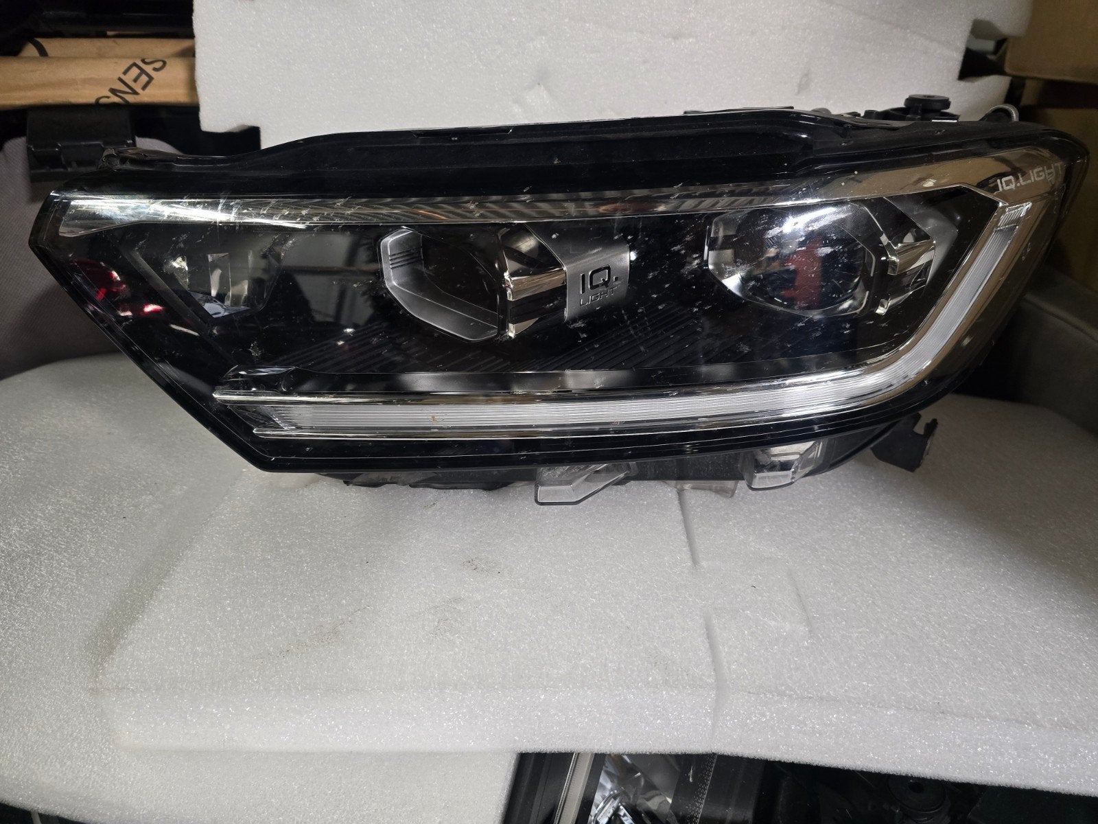 Koplamp IQ Light links VW T-roc facelift bj 2021-2025, Gebruikt, Volkswagen, Wolfsburg, Ophalen of Verzenden