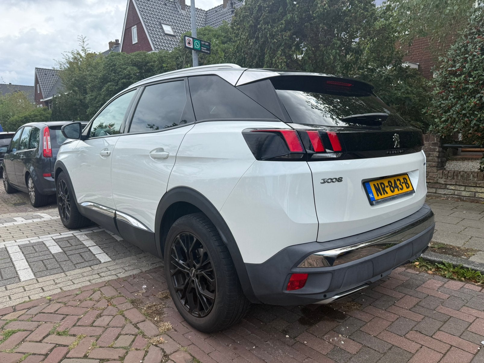 Peugeot 3008 1.2 PureTech 130 pk EAT6 | Automaat | Wit, Auto's, Dealer onderhouden, 1199 cc, Parkeersensor, Leder en Stof