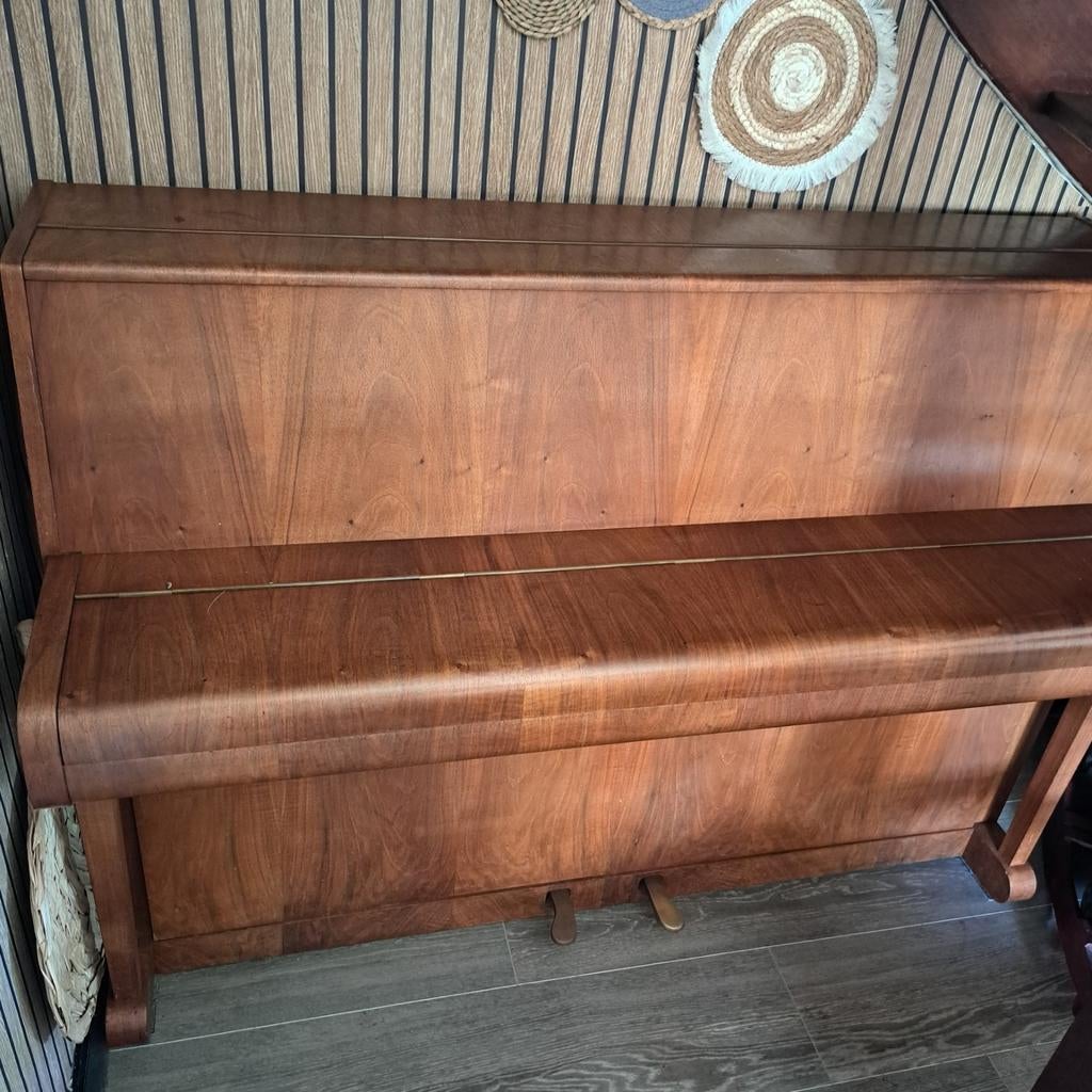 Leuke houten piano. Merk: steinmetz., Muziek en Instrumenten, Piano's, Ophalen, Gebruikt, Bruin