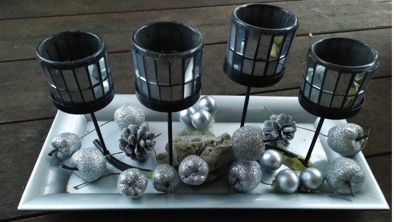 Plateau om kerststukje op te maken + 4 waxinelichthouders, Diversen, Kerst, Ophalen of Verzenden, Zo goed als nieuw