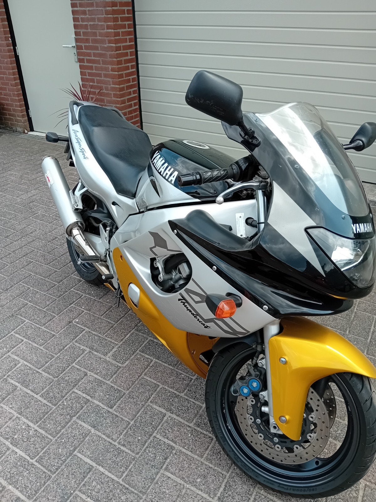 Yamaha YZF 600 Thundercat, goud-zilver-zwart, Motoren, Motoren | Yamaha, Sportuitlaat, 4 cilinders, Motorrijbewijs A, Gebruikt