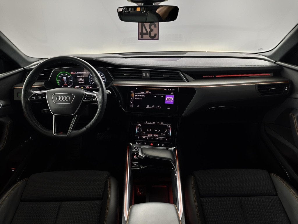 Audi E-Tron 55 quattro S edition 95 kWh | BLACK EDITION | AF, Auto's, Audi, Huisgarantie, 95 kWh, Met garantie (alle), Leder en Stof