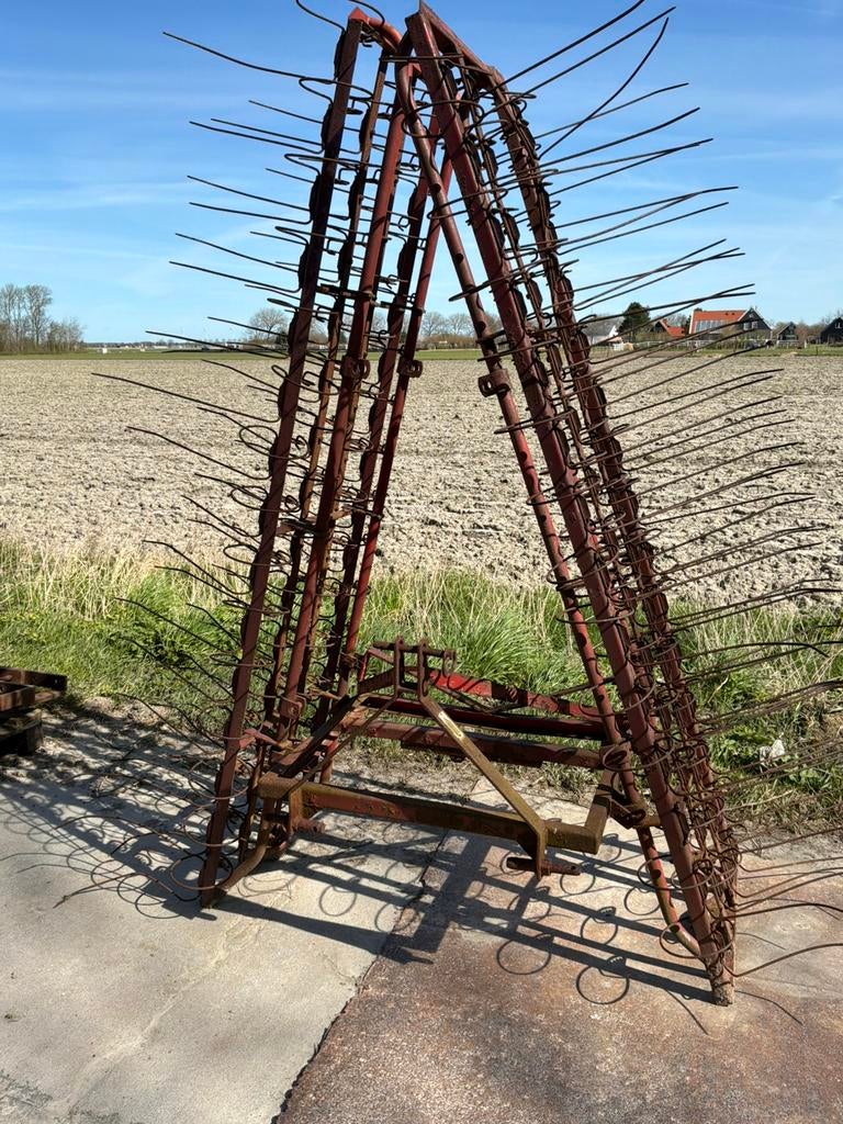 Wieteg _ lely en heftruck banden, Ophalen, Grondbewerking