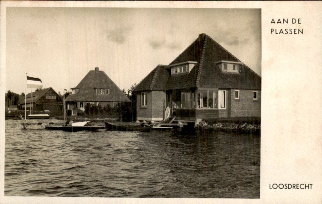 Loosdrecht - Huizen aan de plas - Aan de Plassen, Ophalen of Verzenden, 1920 tot 1940, Ongelopen, Noord-Holland