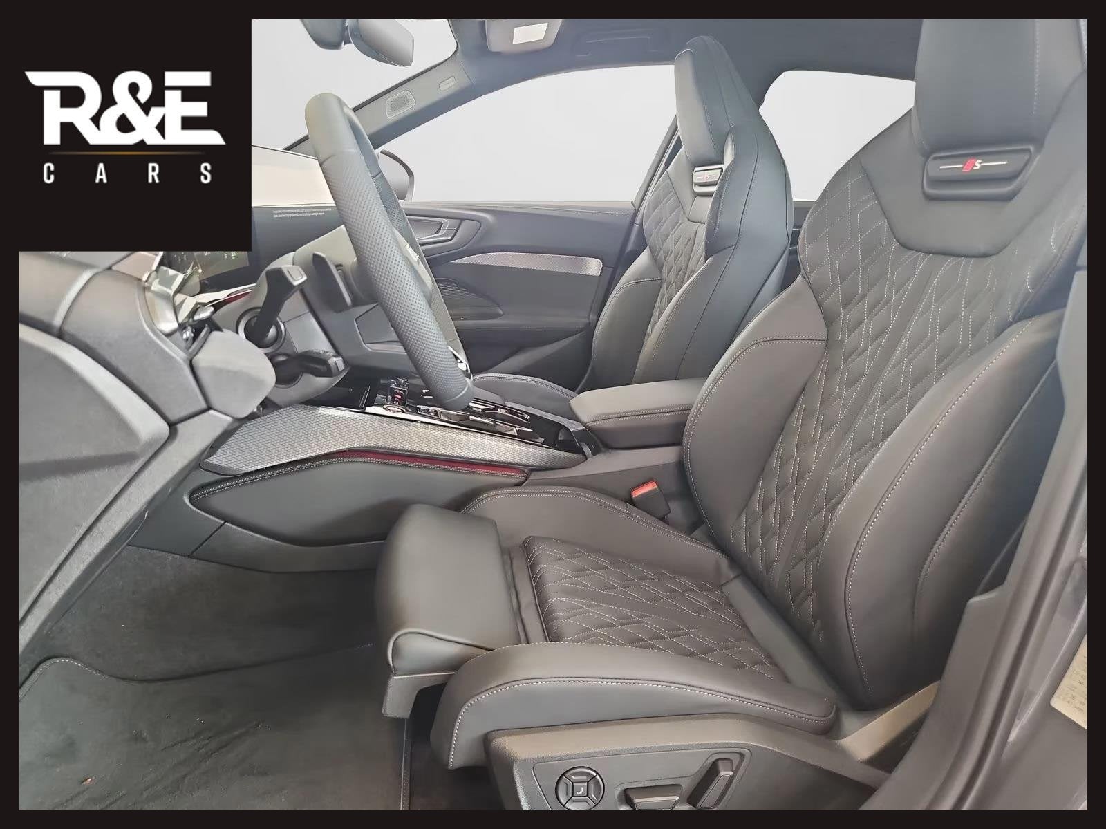 Audi A5 Avant S Edition Competition e-hybrid 367 Pk VOL 21", Auto's, Automaat, Dealer onderhouden, Adaptive Cruise Control, Zwart