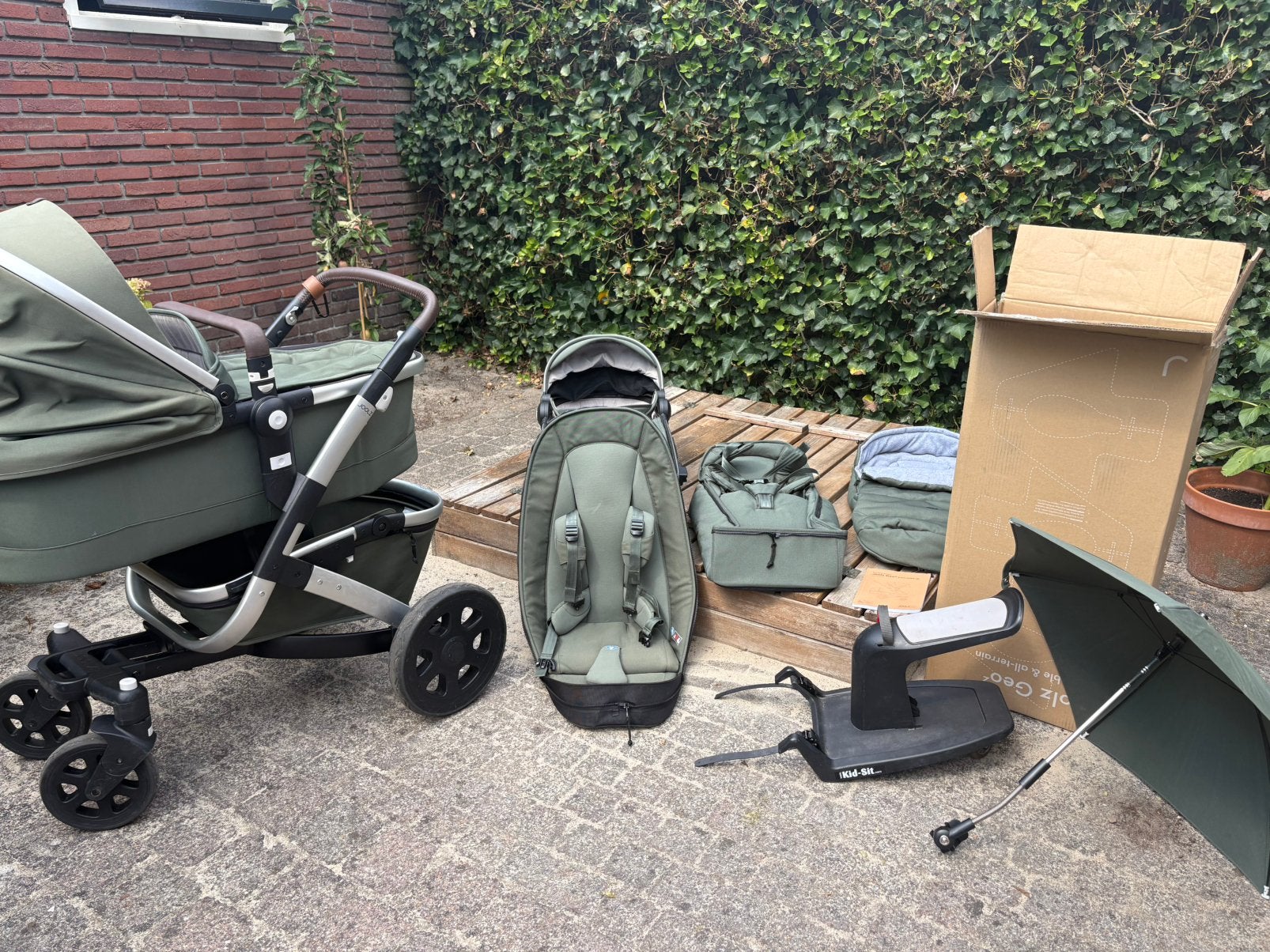 Complete Joolz Geo 2 inclusief uitbreiding voor 2 kindjes, Gebruikt, Combiwagen, Verstelbare duwstang, Ophalen