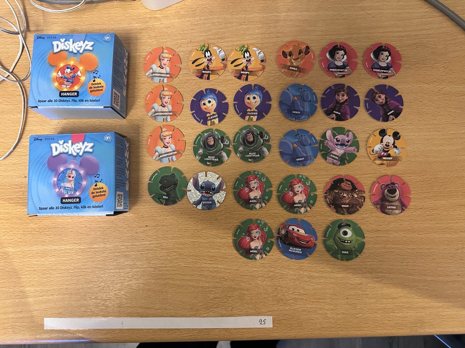 2 Diskeyz hangers met 26 schijfjes, Verzamelen, Albert Heijn, Ophalen of Verzenden
