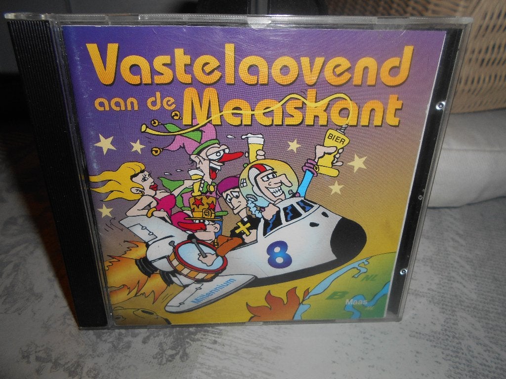 Vastelaovend aan de Maaskandt, Ophalen of Verzenden, Zo goed als nieuw, Levenslied of Smartlap, Inclusief boekje