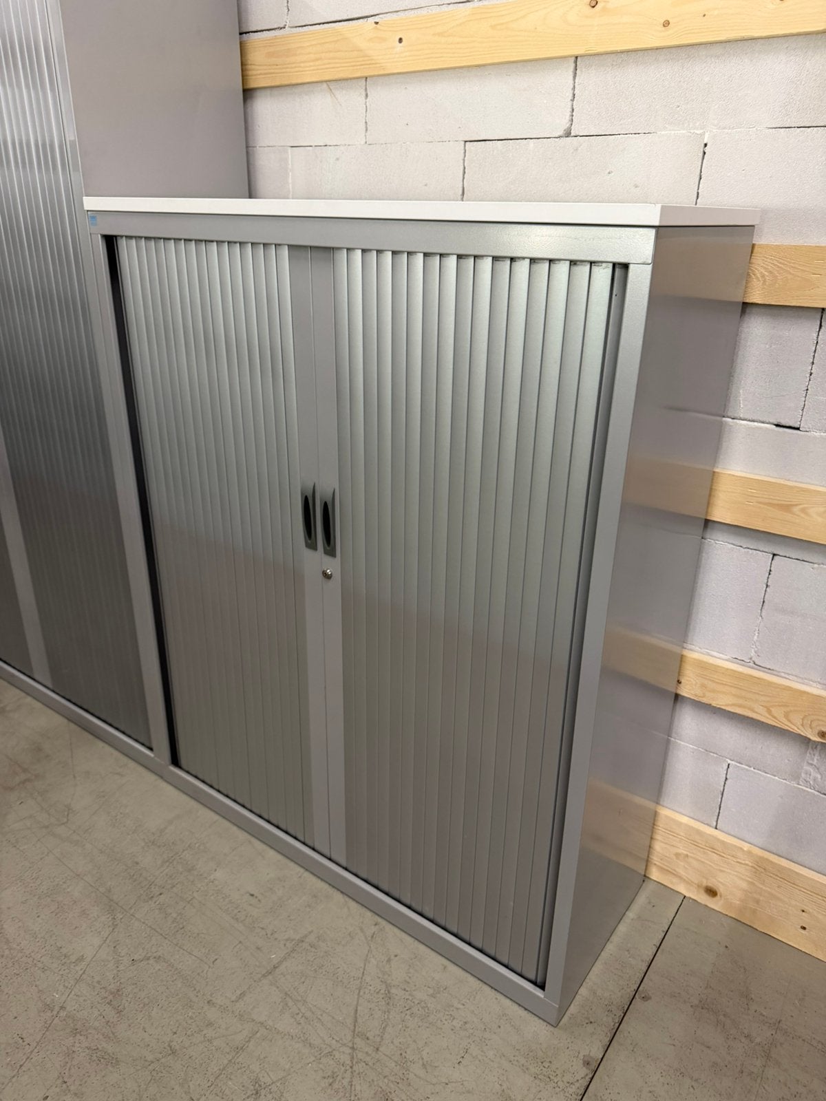 Gebruikte roldeurkast incl. Topblad l netjes l 147x120x45