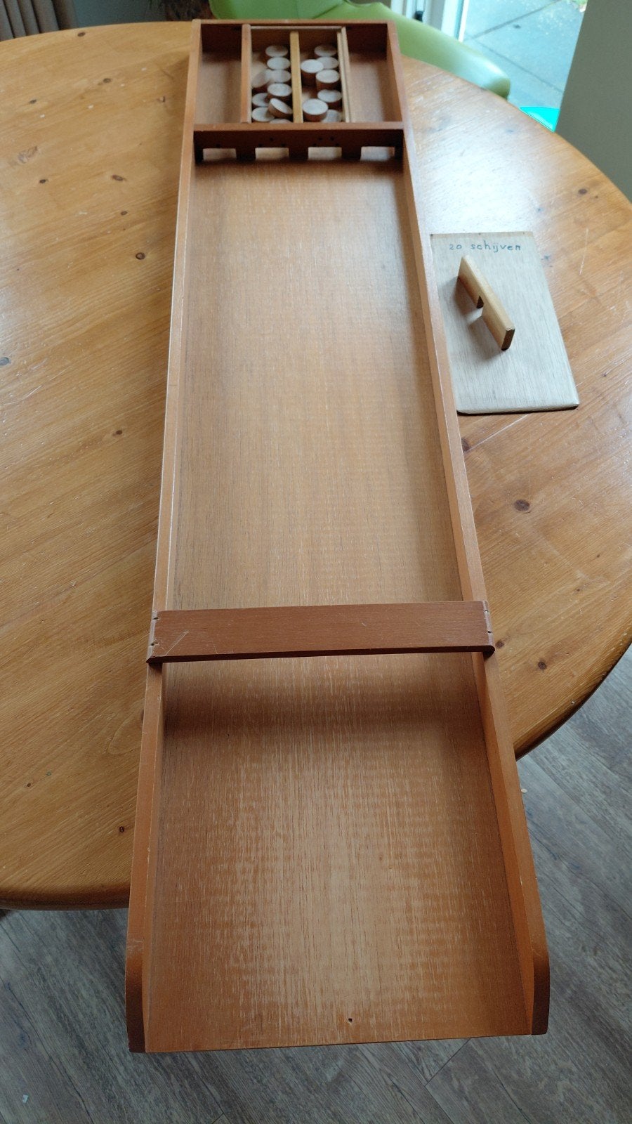 Vintage houten sjoelbak met 20 schijven, Hobby en Vrije tijd, Vijf spelers of meer, Ophalen of Verzenden, Gebruikt