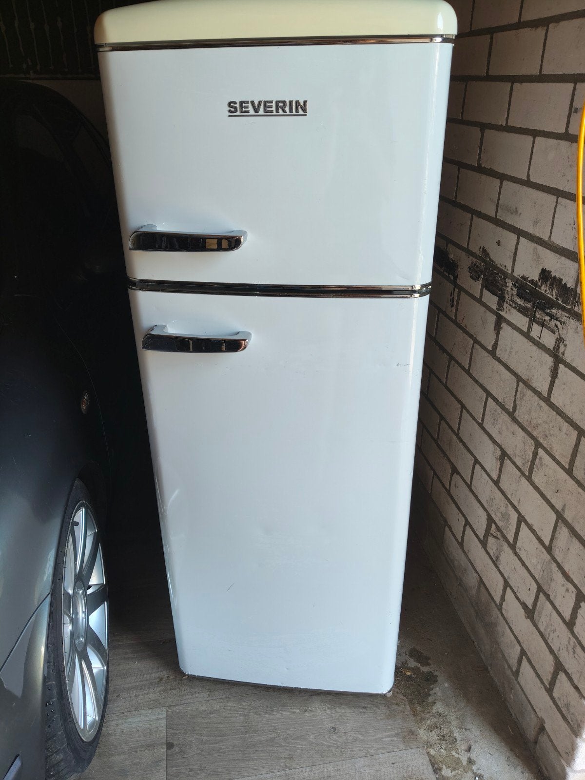 Severin Koelkast met vriesvak - Retro design, 150 tot 200 liter, Gebruikt, Ophalen of Verzenden, 140 tot 160 cm