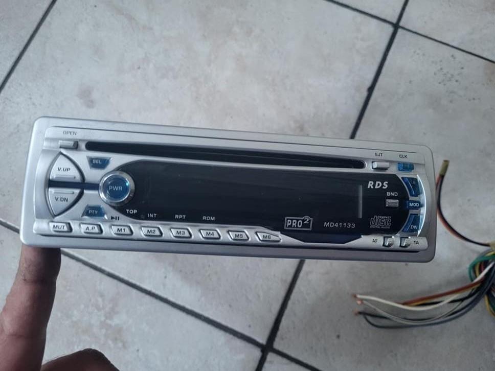Medion PRO2 Autoradio met CD speler - Werkt uitstekend, Auto diversen, Autoradio's, Ophalen of Verzenden, Gebruikt