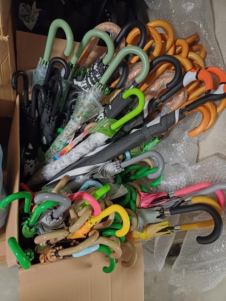 partij paraplu's, 100 stuks, Sieraden, Tassen en Uiterlijk, Paraplu's, Nieuw, Overige kleuren, Ophalen