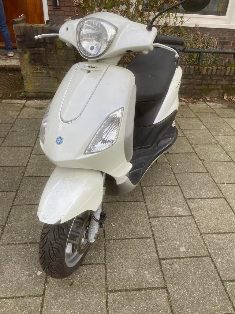 Piaggio fly 4t brommer 2012 scooter, Ophalen of Verzenden, Gebruikt, Benzine